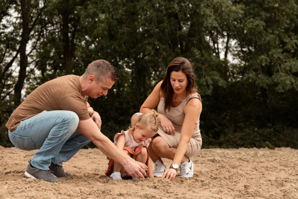 Zwangerschapsfotoshoot gemaakt door Daphne's fotografie in zuidland