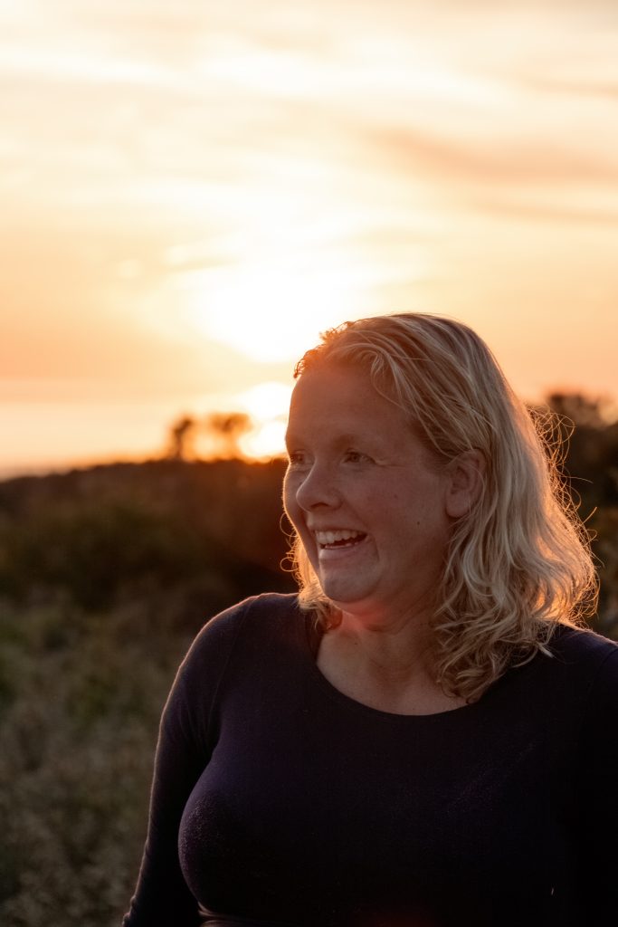 Zwangerschapsshoot gemaakt door daphne's fotografie in zuidland