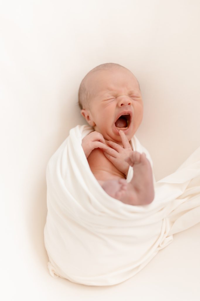 natuurlijk geposeerd newborn - Daphne's fotografie Zuidland