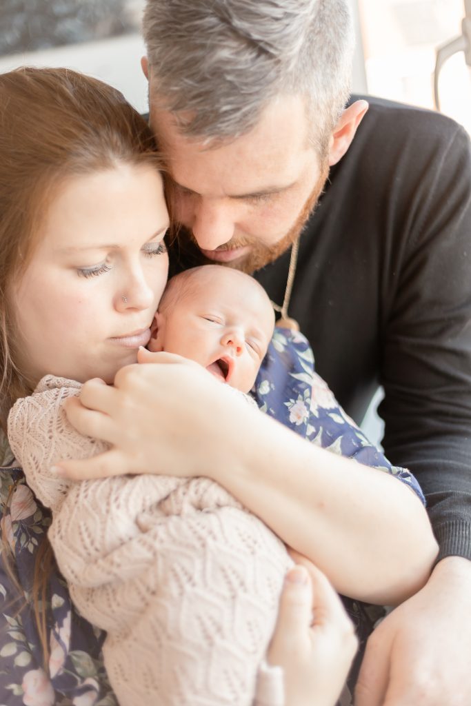 natuurlijk geposeerd newborn - Daphne's fotografie Zuidland