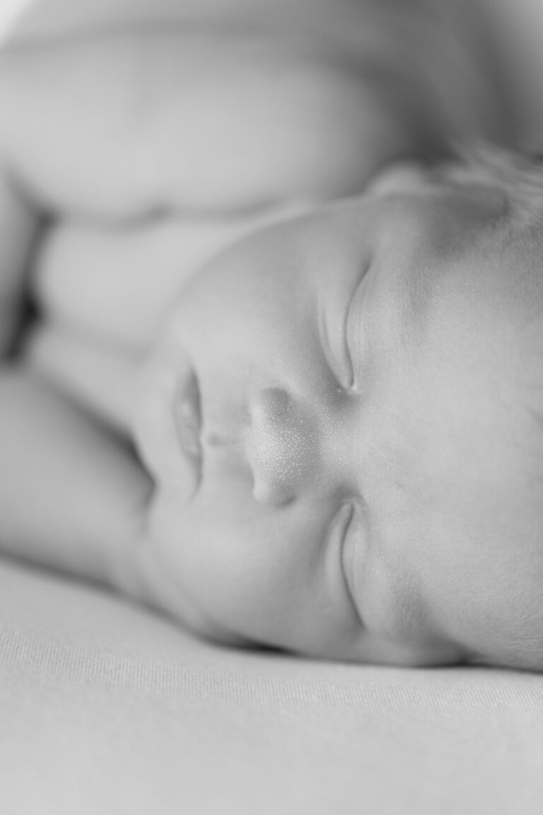 Close up van het gezicht van de newborn