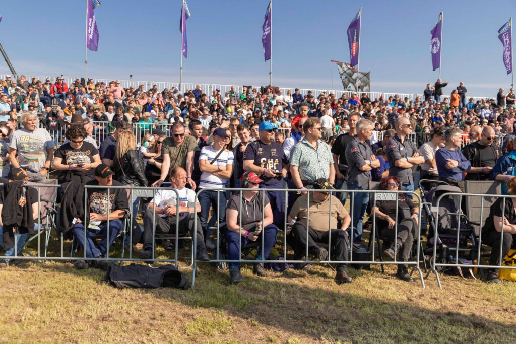 publiek bij tractor pulling oudenhoorn